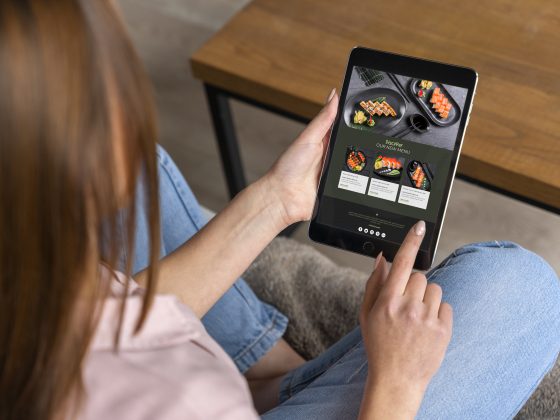 CieloVision Intelligent Signage for Restaurants: How QSR Operators Are Turning Screens Into Revenue Drivers